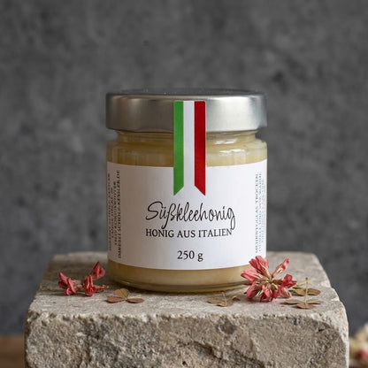 Süßklee-Honig aus Italien im Glas – heller, mild-blumiger Honig
